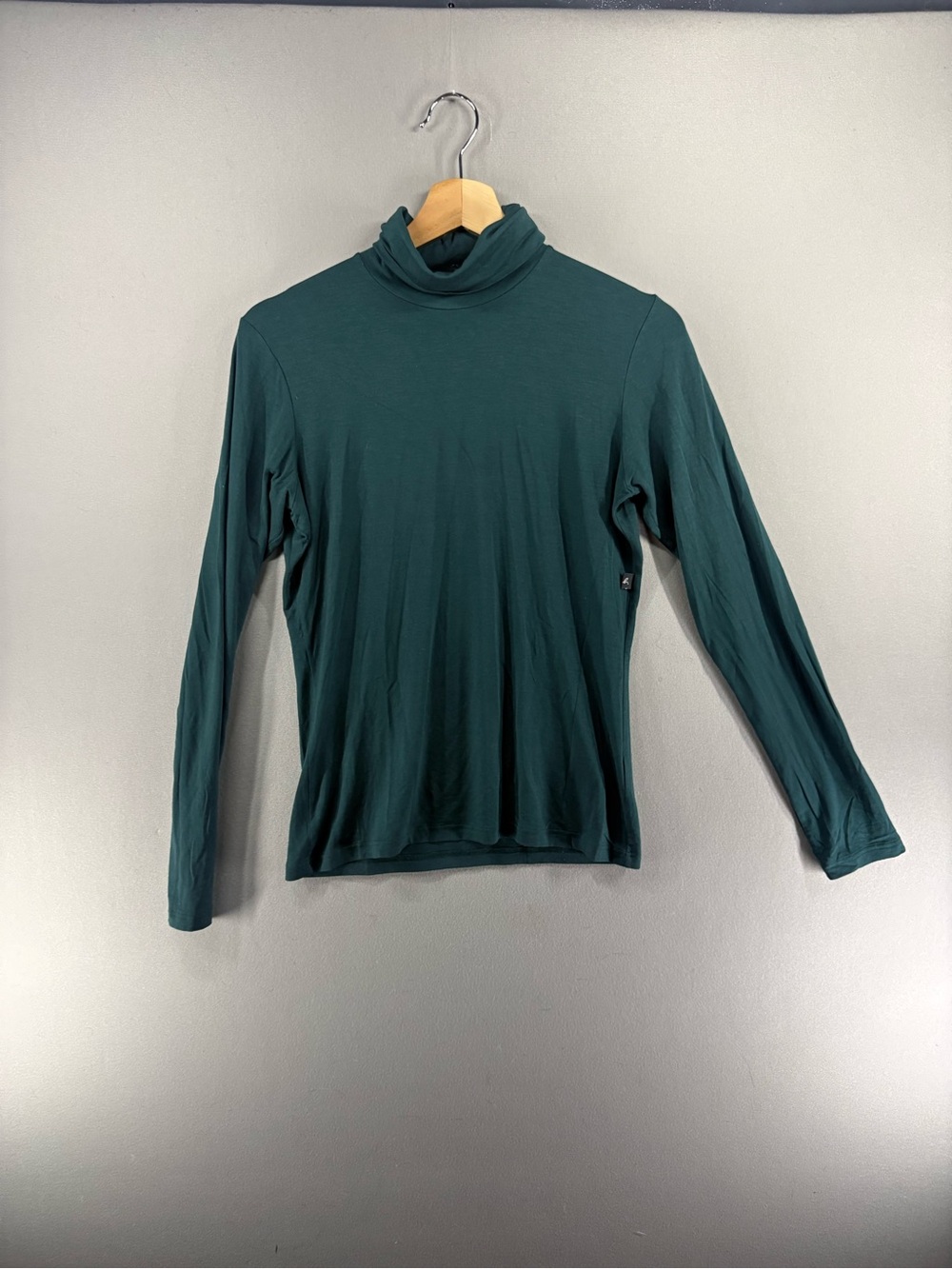 Agnes b Paris Women Turtleneck Pullover Lightweight Top Green Size 2
